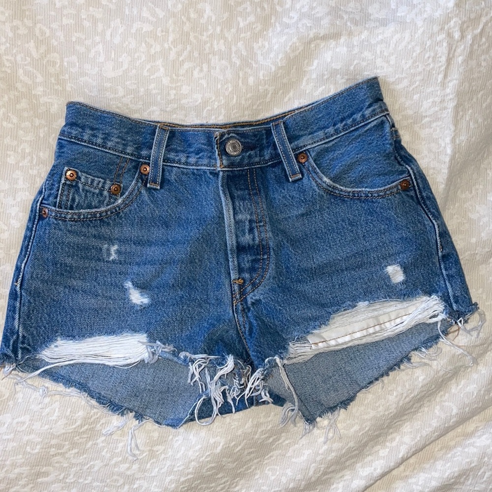 501 Levi shorts